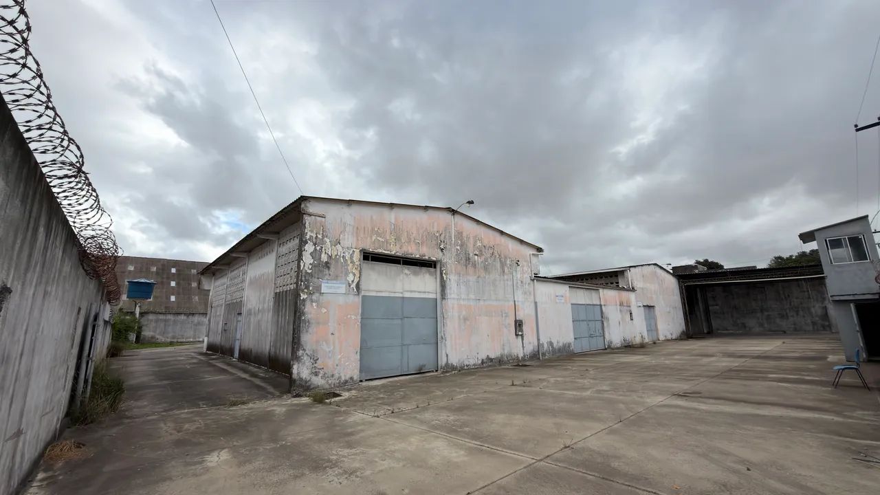 Vendo ou alugo galpões no distrito industrial 50x50.