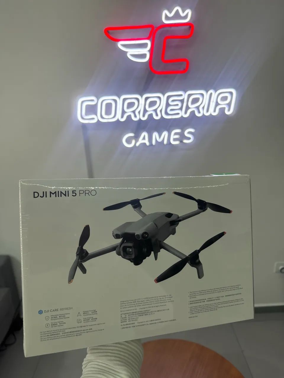 Drone DJI Mini 5 Pro Fly More Combo Plus Br 52 De Voo Cinza - Foto 2