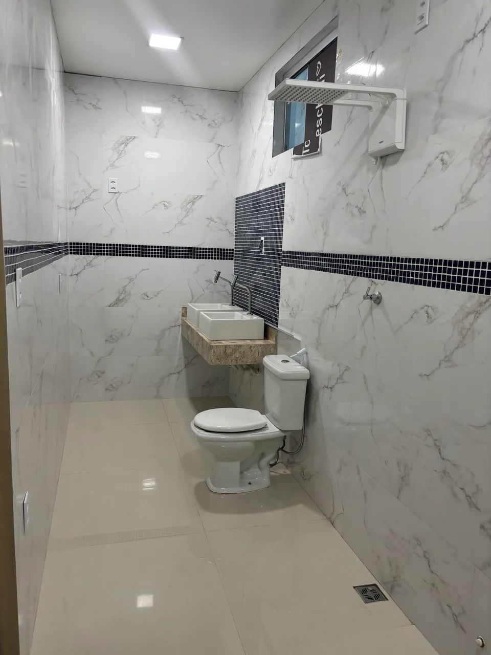 Vendo linda casa,ah 1 minuto do shopping Sumaúma 