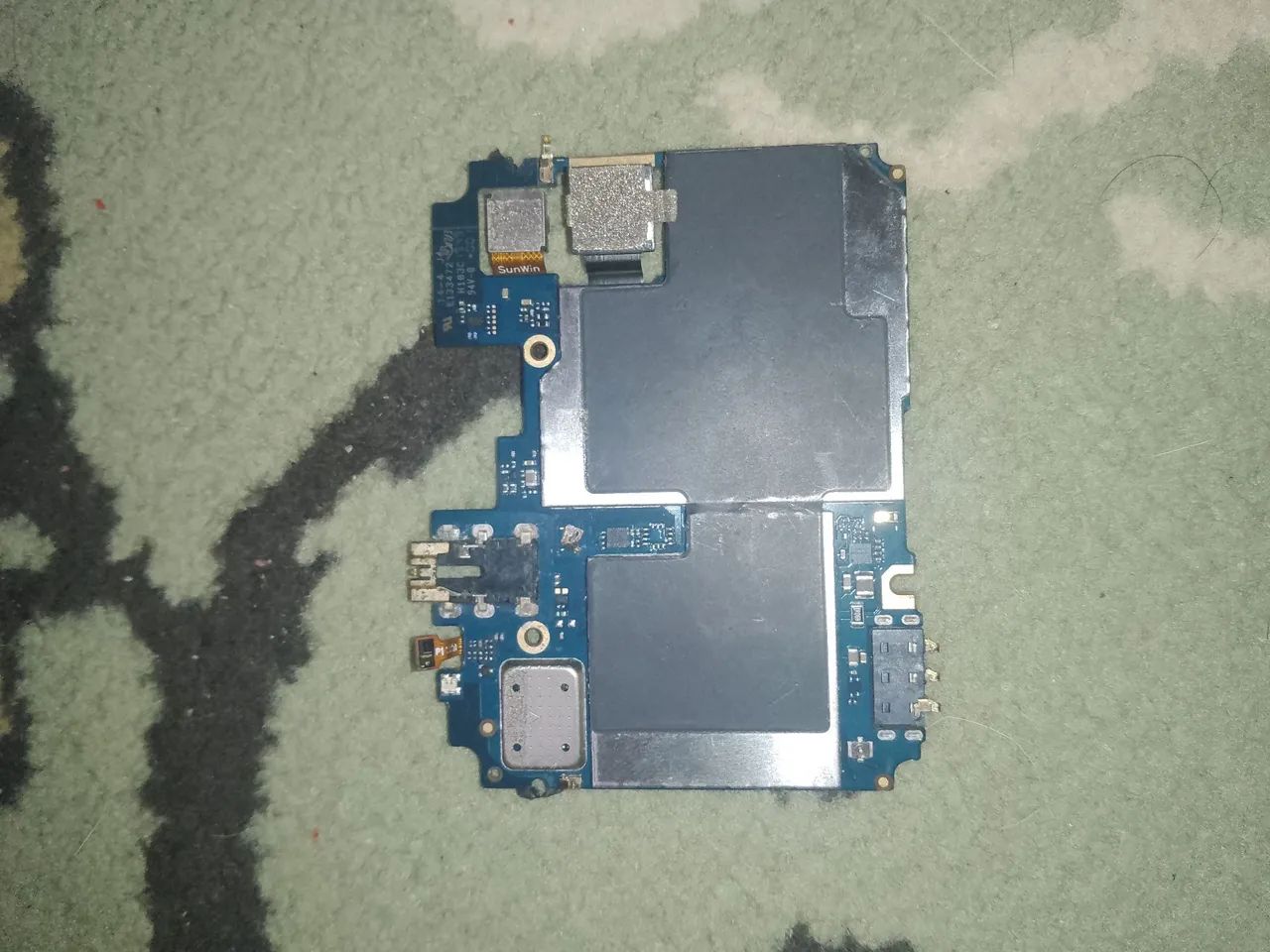Placa mãe do moto e6 plus para teste sem câmera frontal  - Foto 2