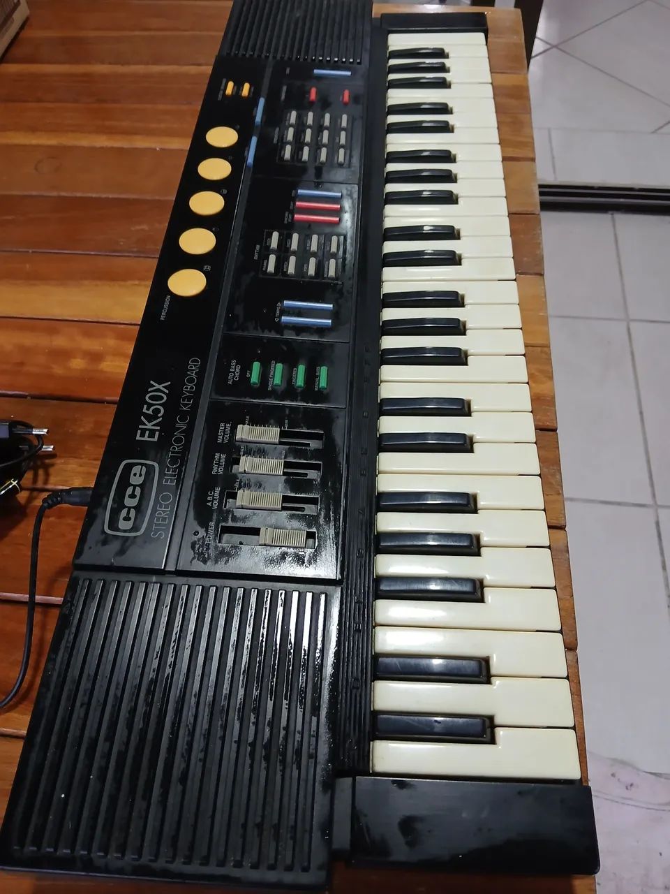 Relíquia Teclado de 1990 CCE