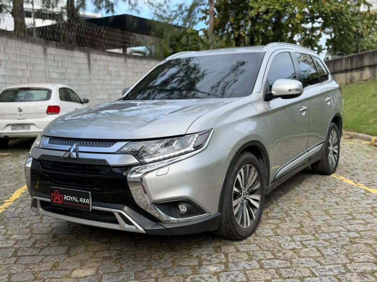 Mitsubishi Outlander 2020