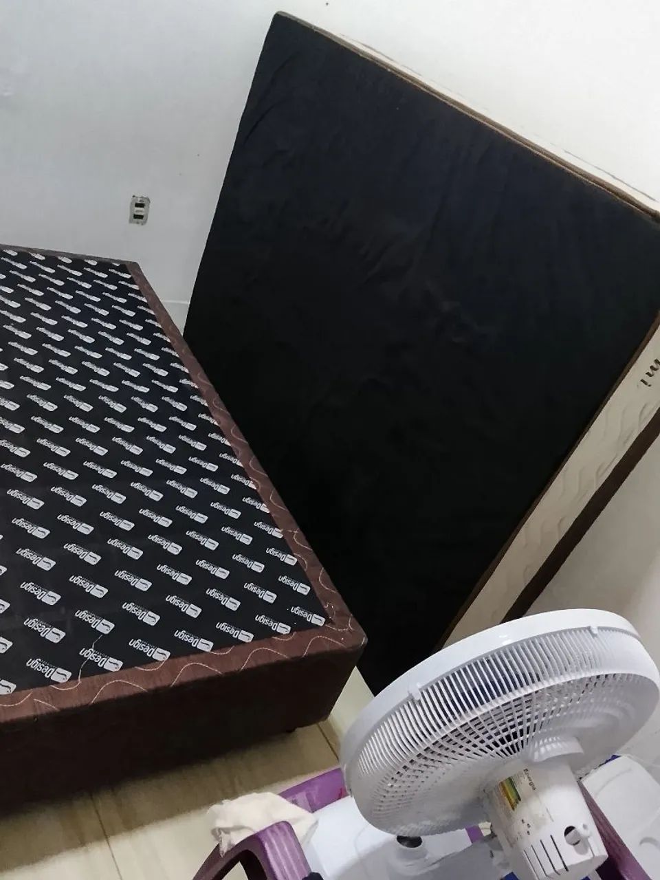 vende se uma cama box casal seme nova - Foto 5
