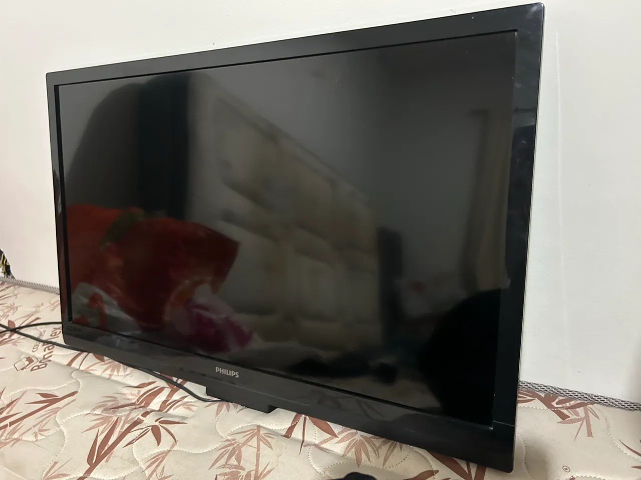 TV Philips LED 32" - Modelo 32PFL3707D/78 - Foto 2