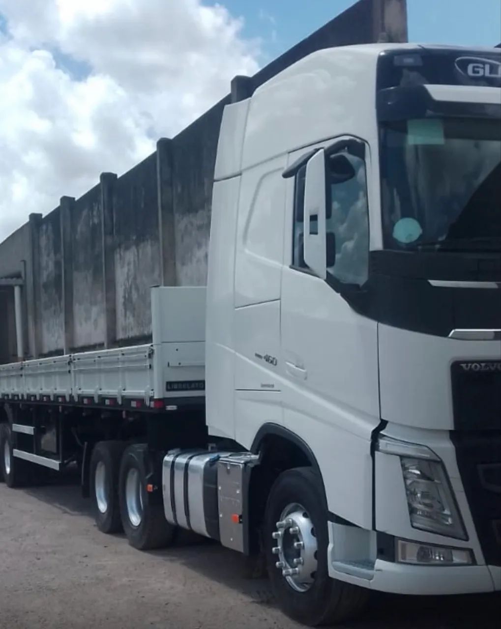 Fh 12 460 6x2 + carga seca Librelato 