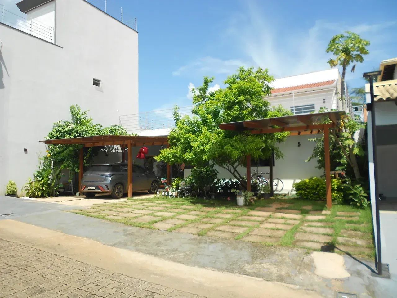 EXCELENTE CASA TIPO SOBRADO, 05 SUITES, EM CONDOMÍNIO. - Foto 4