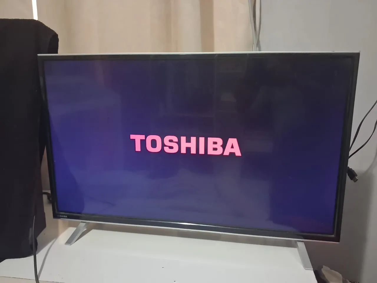 Vendo TV smart sempre Toshiba 32 polegadas