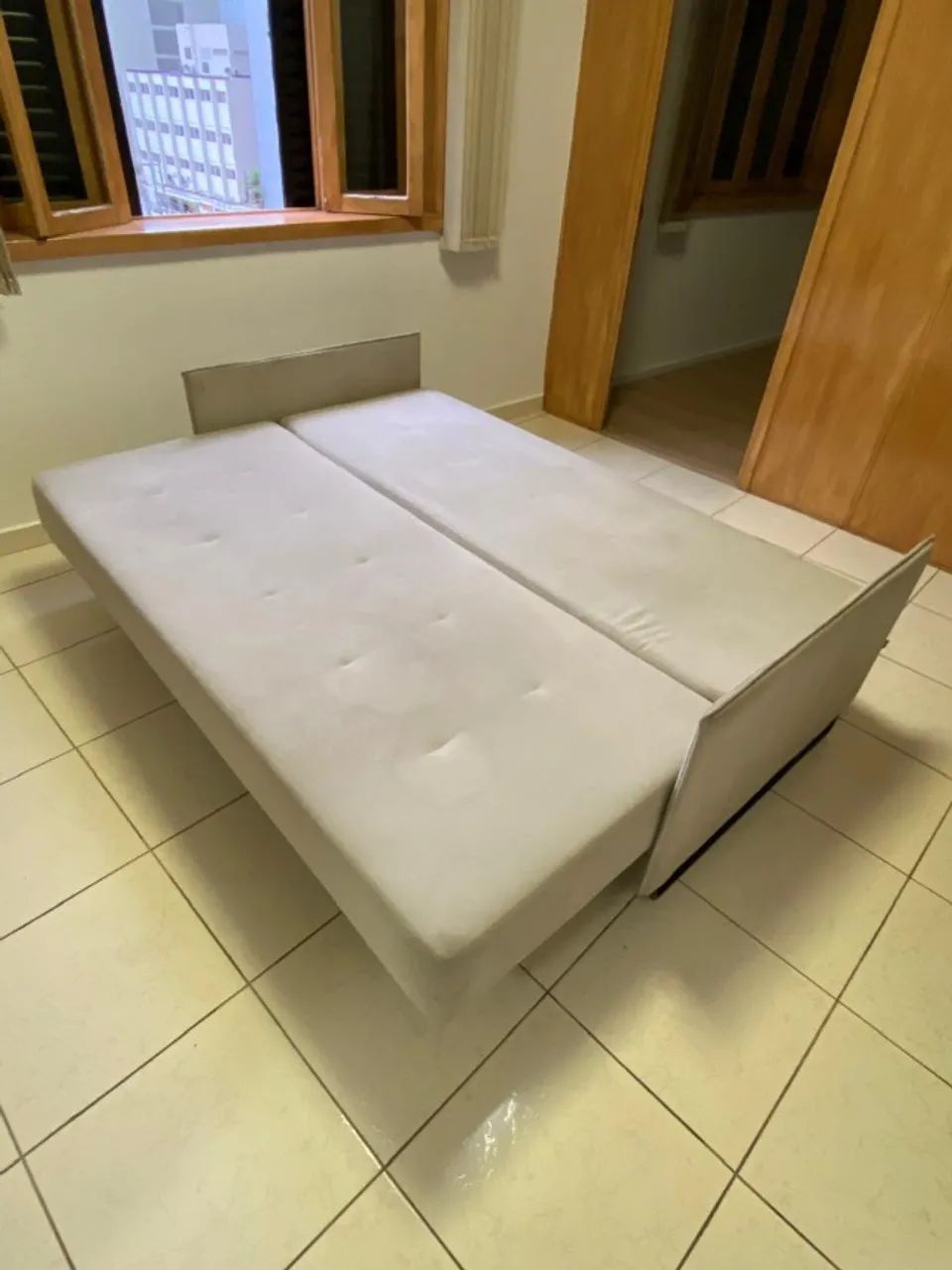 SOFÁ-CAMA CASAL SUPER CONFORTÁVEL E BONITO - Foto 2