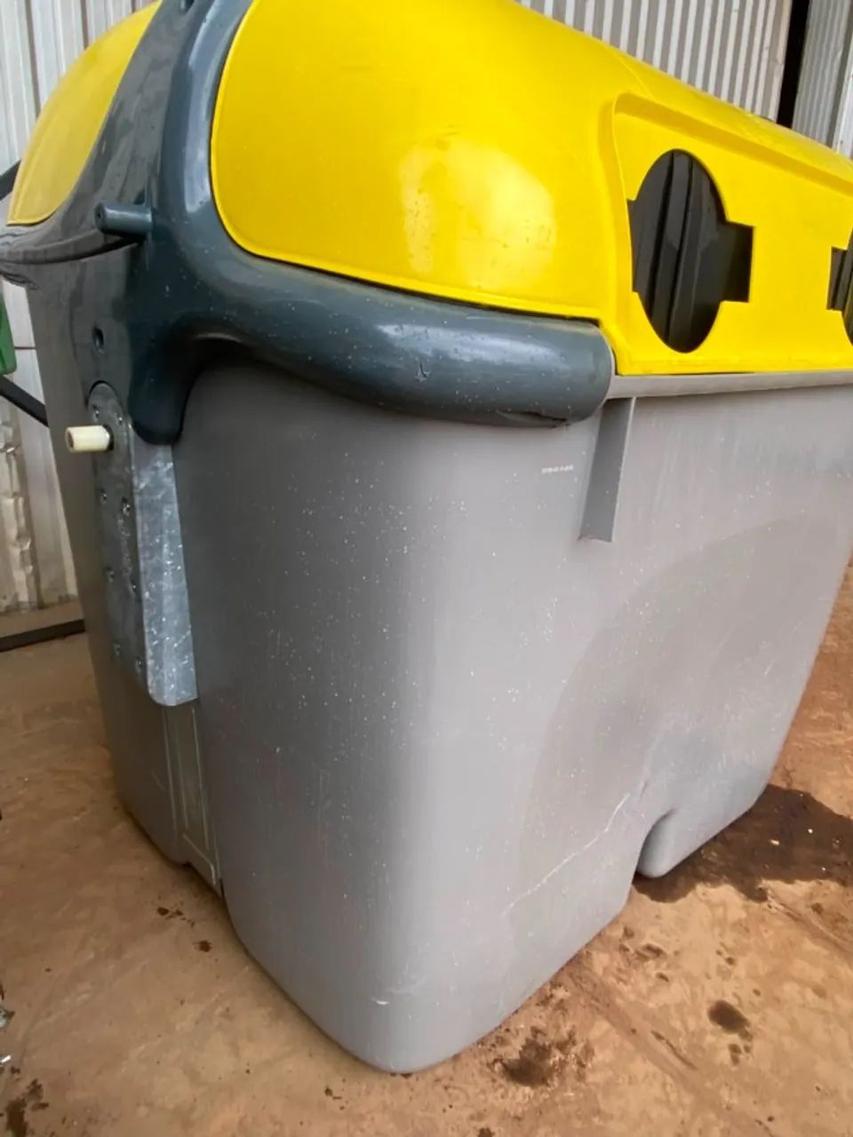 Containers de plastico, carga lateral  (1000-2500L) - Foto 3