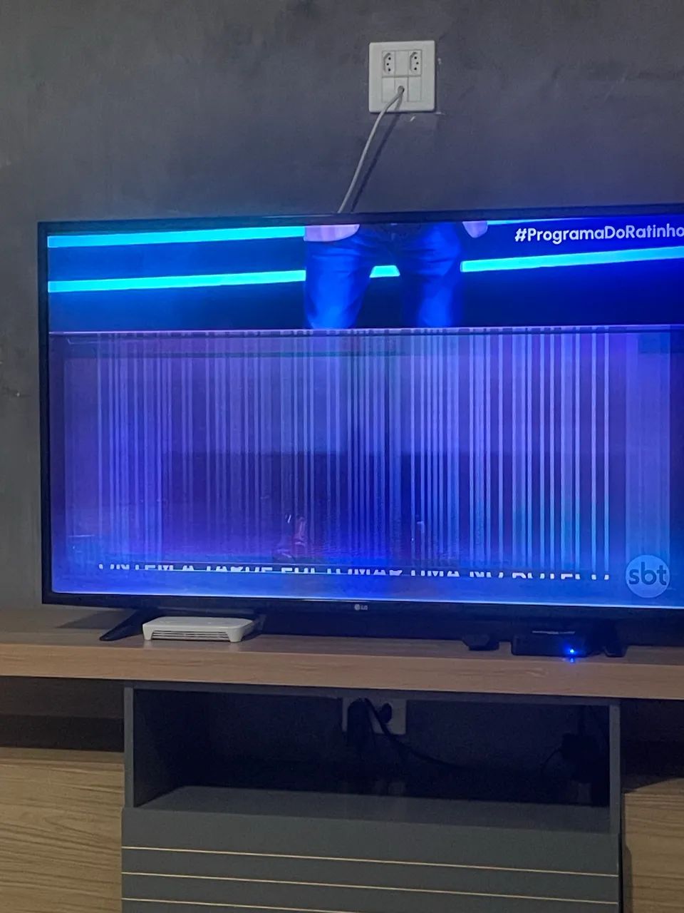 Smart TV LG de 49 polegadas (modelo 49LH5700) - Foto 3