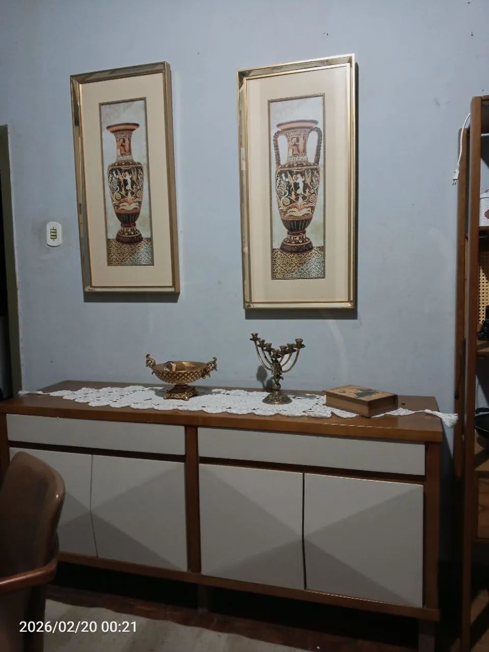Buffet em madeira maciça 1.80/55