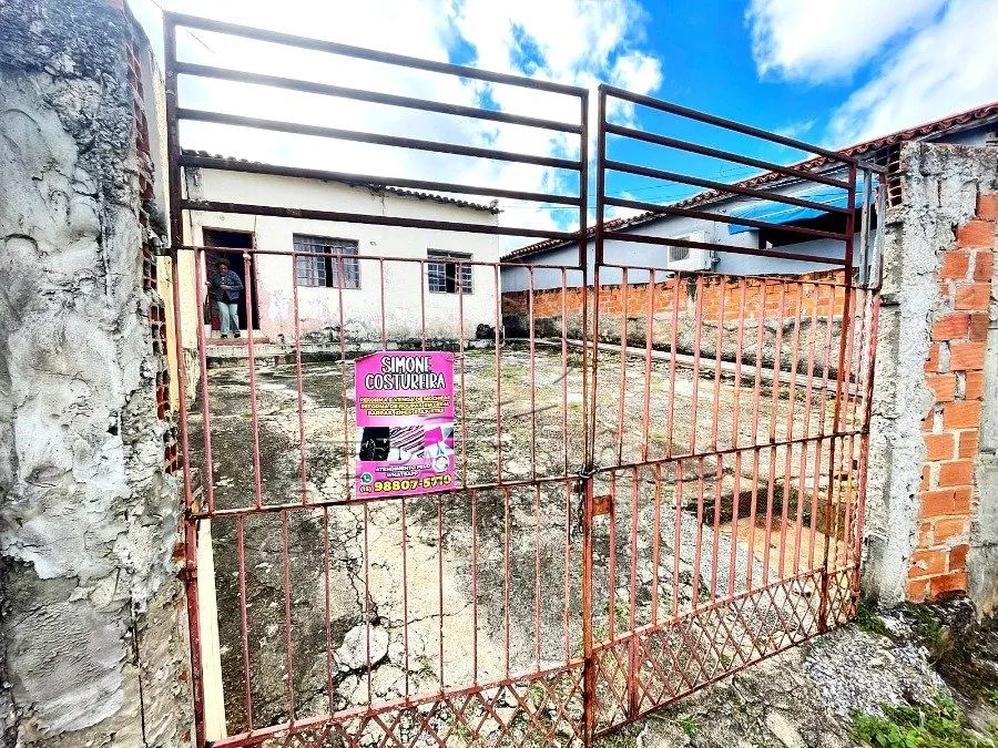 CASA TERREA COM 2 DORMS; ASSIS; SOROCABA; LESTE