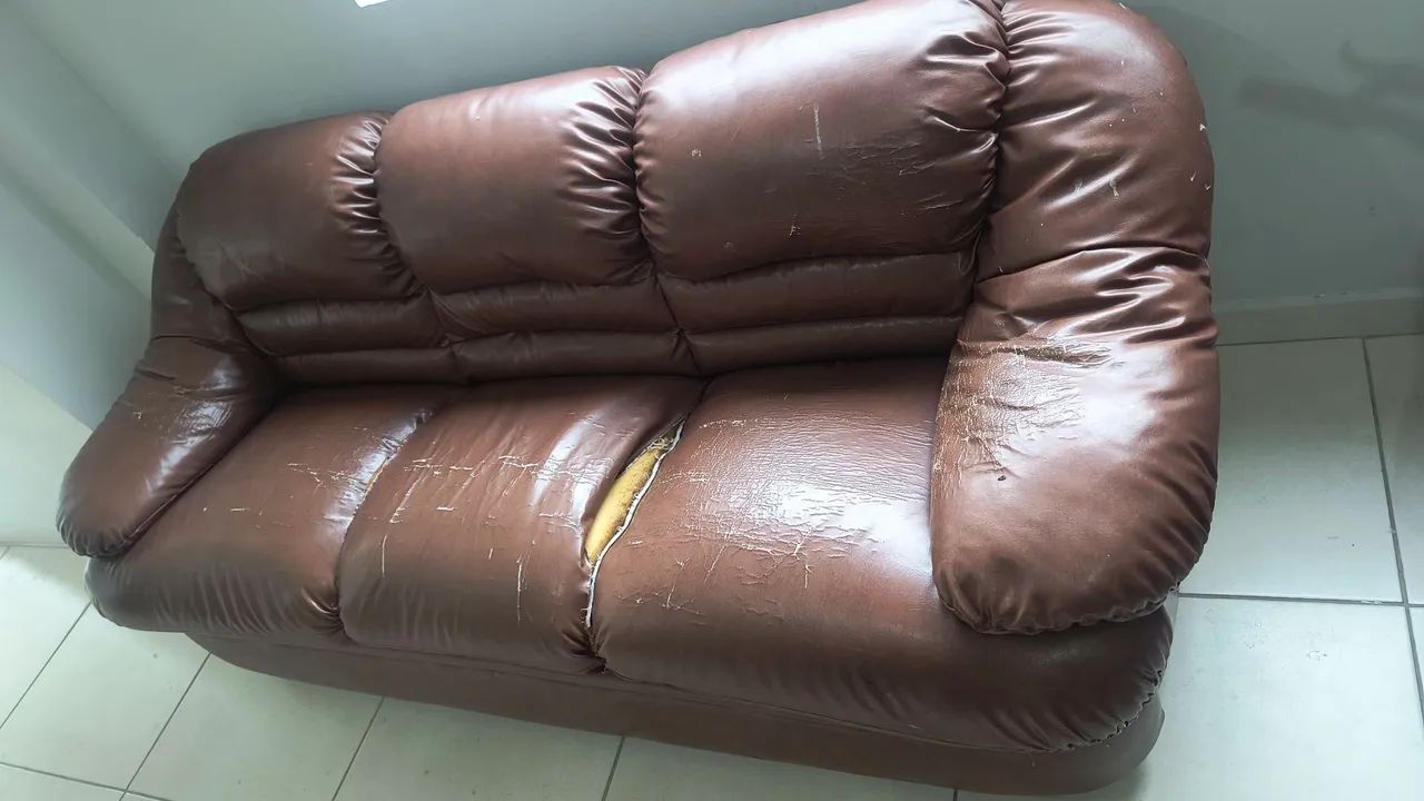 Sofá três lugares  retira no  canto forte  - Foto 3