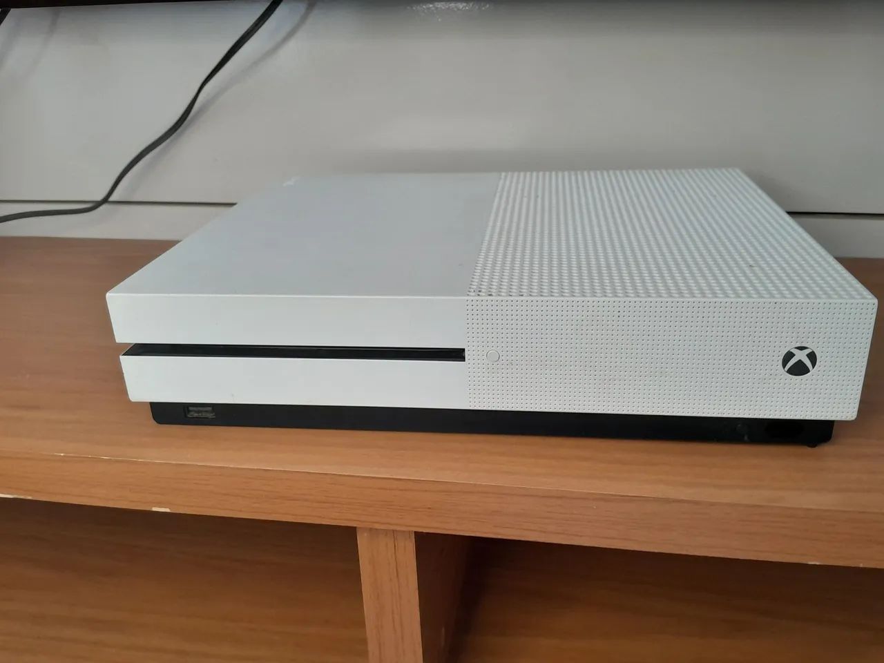 Xbox One S 1TB (Leia a Descrição - Para Conserto ou Peças) - Foto 2