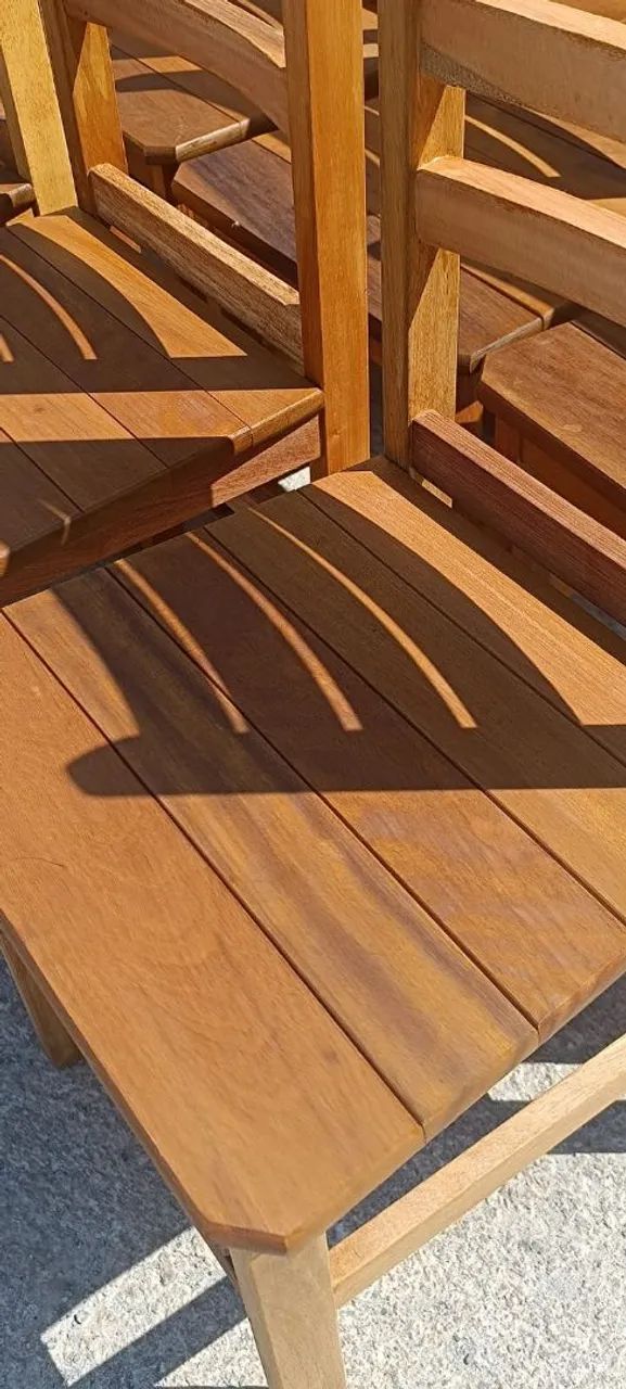 Cadeiras de madeira maciça ANATOMICAS $ 240,00 cada-Novas. Com 1 demão de verniz. - Foto 4