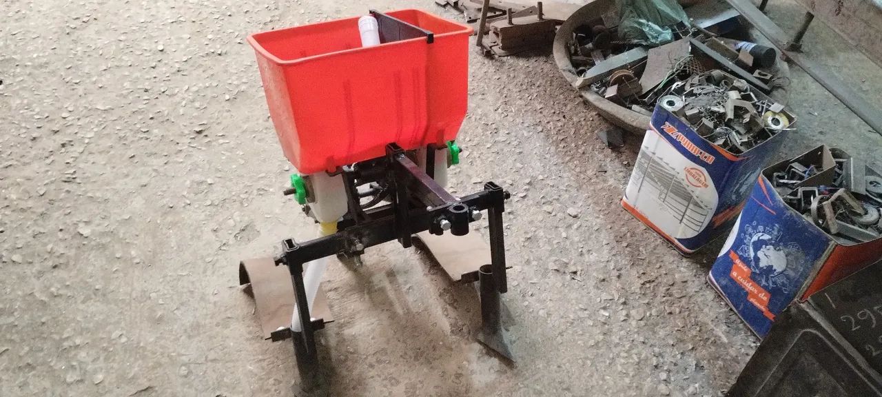 Plantadeira tratorito motocultivador 