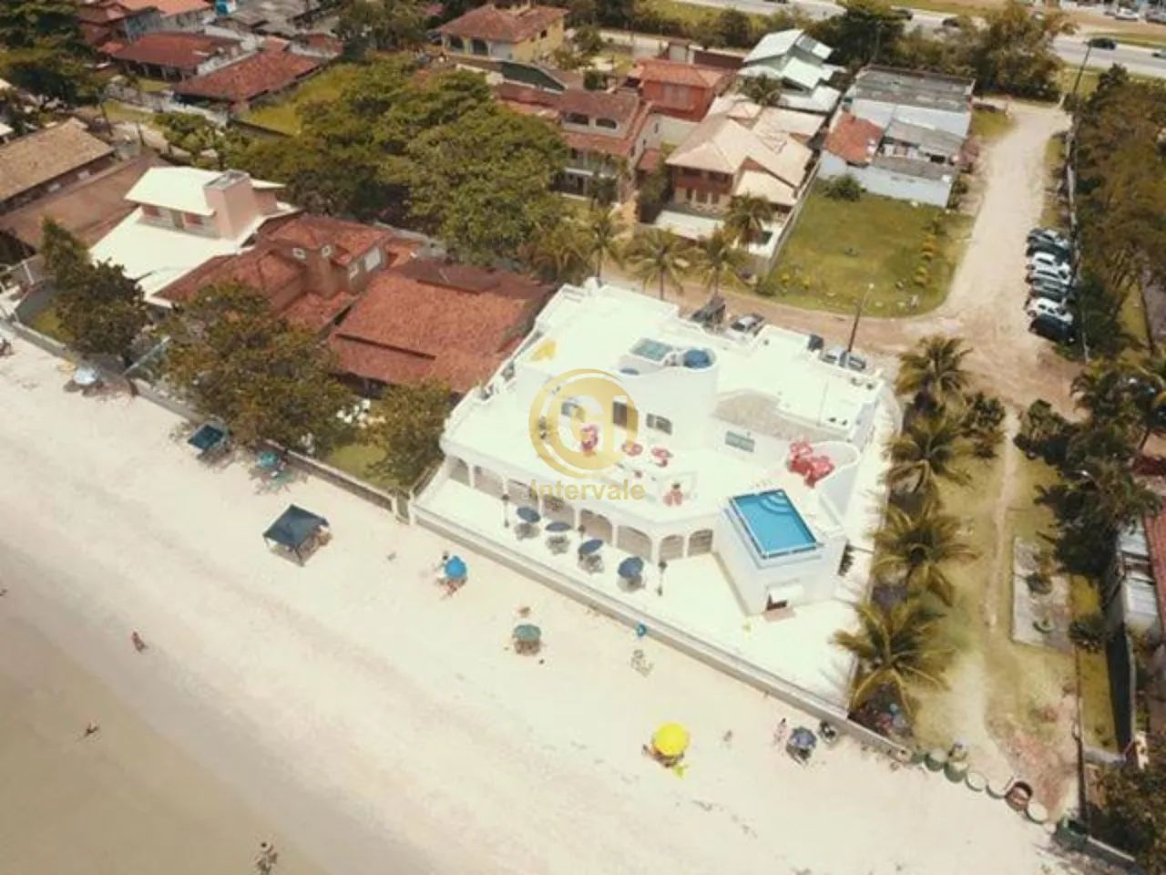 Oportunidade Pousada em Ubatuba com 14 suítes, pé na Areia ,