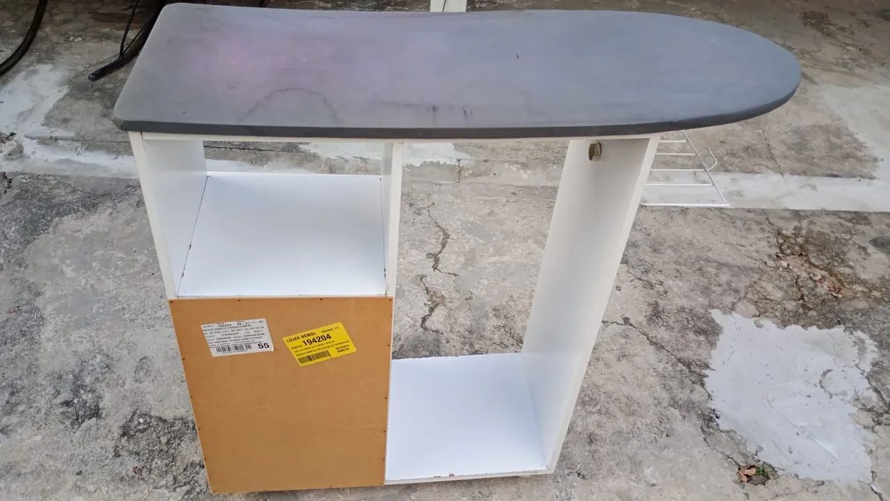 Vendo mesa passar roupa bom estado  - Foto 5