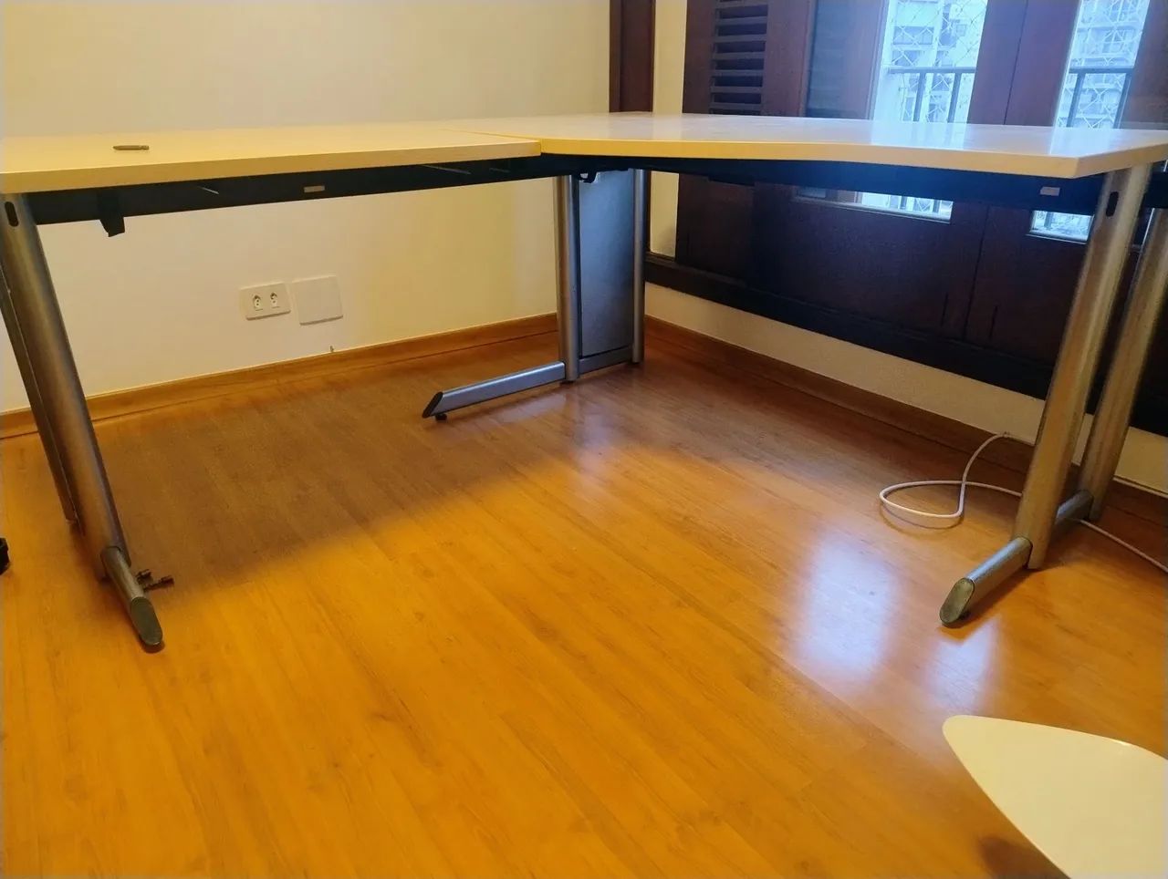 Vende-se uma mesa para escritório - Foto 4