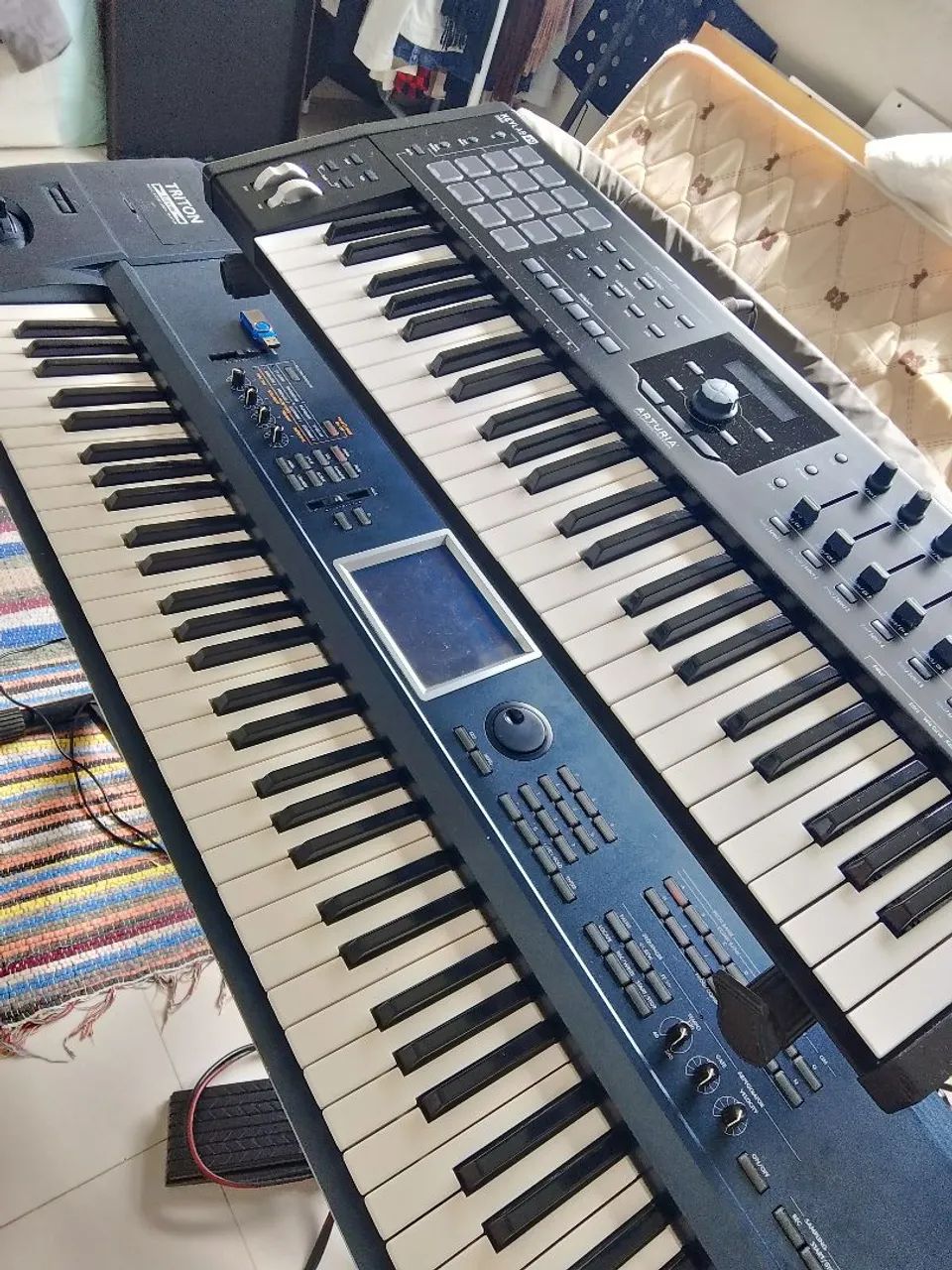 Korg Triton extreme 76 - Instrumentos musicais - Biquinhas, Bom
