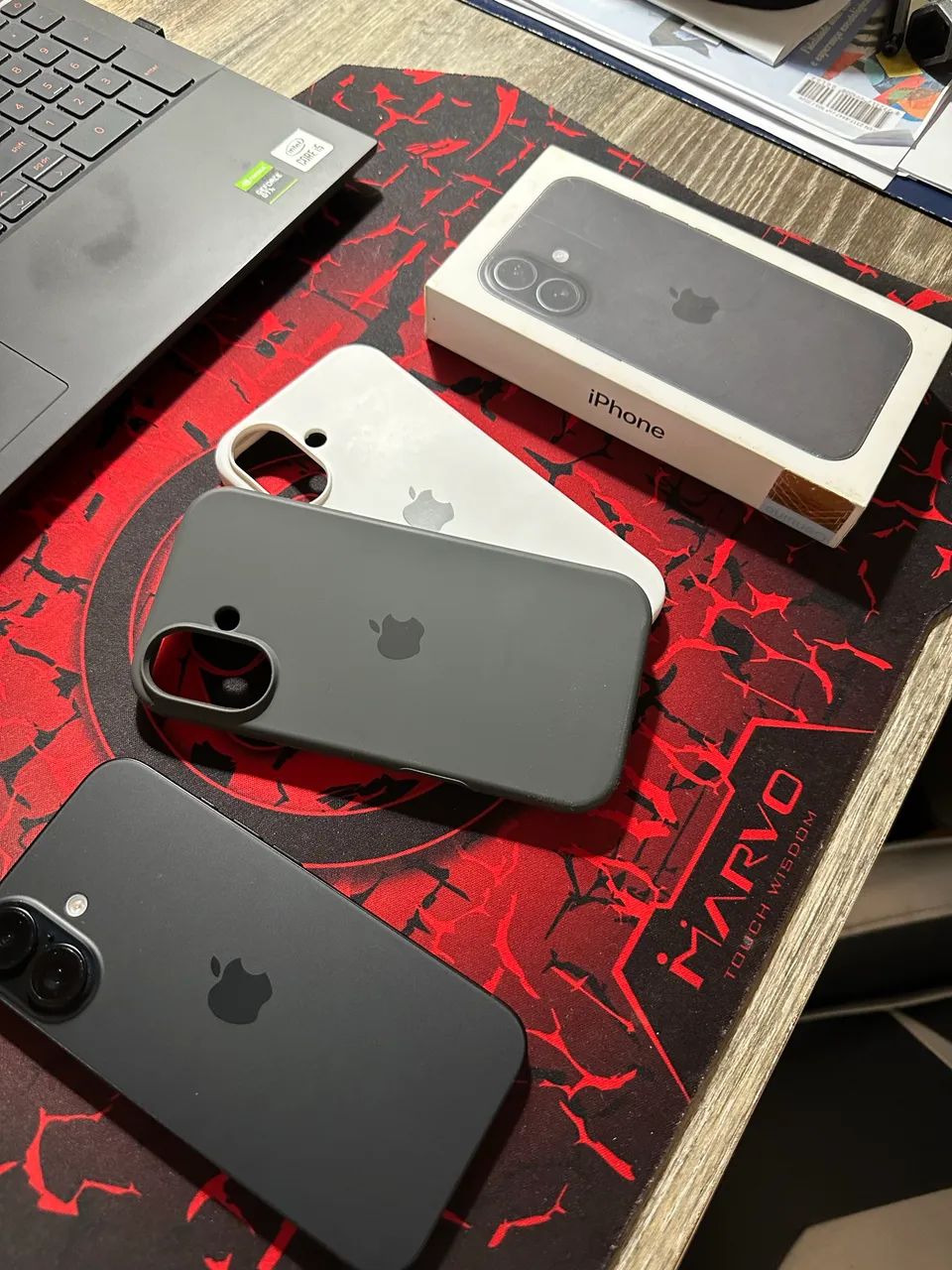 iPhone 16 - Caixa aberta  - Foto 3