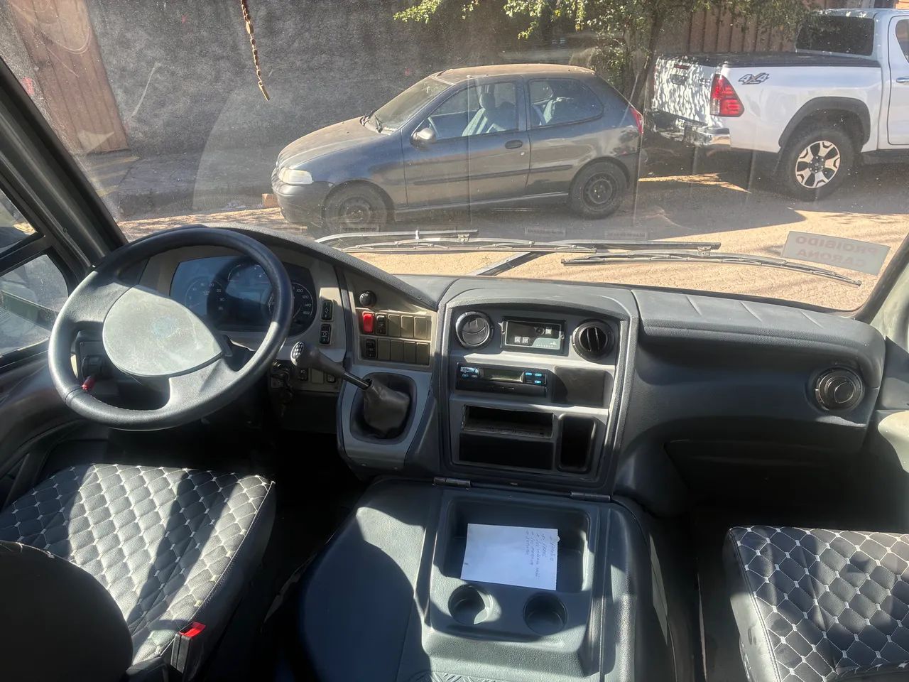 Micro ônibus com ar  Volare V8 - Foto 5