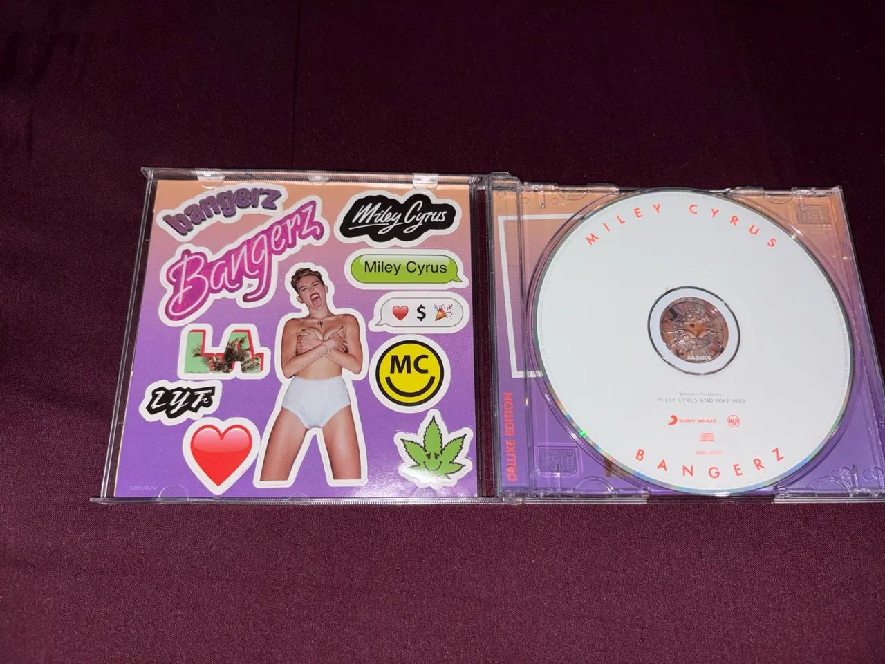 CD Miley Cyrus - Bangerz (Deluxe Edition) versão brasileira - Foto 3