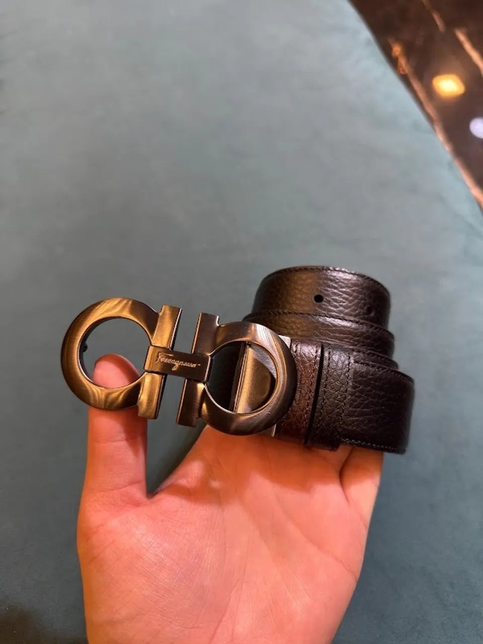 CINTO - FERRAGAMO - PRETO E MARROM 