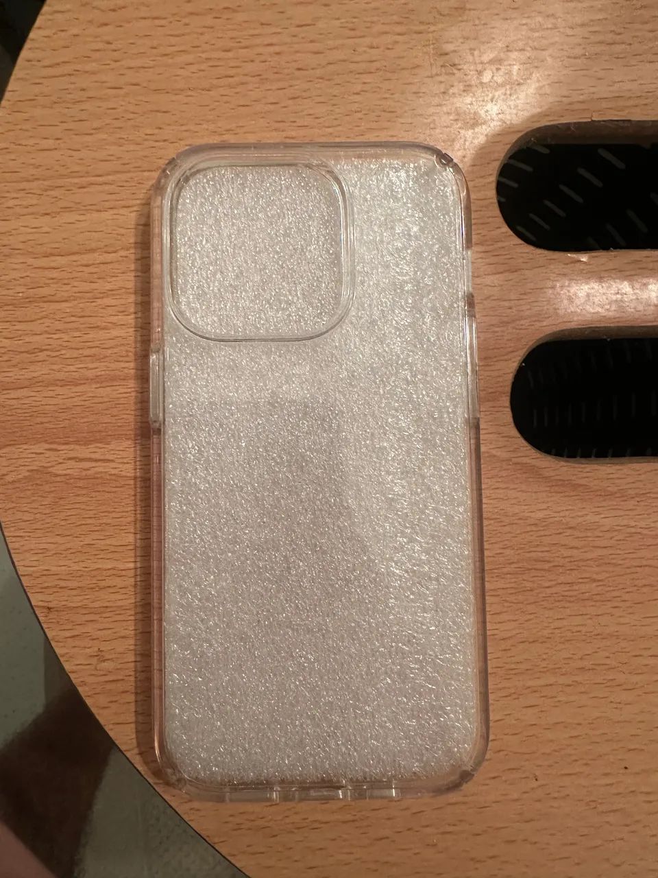 capa Iphone 14 Pro transparente semi nova  - Foto 2