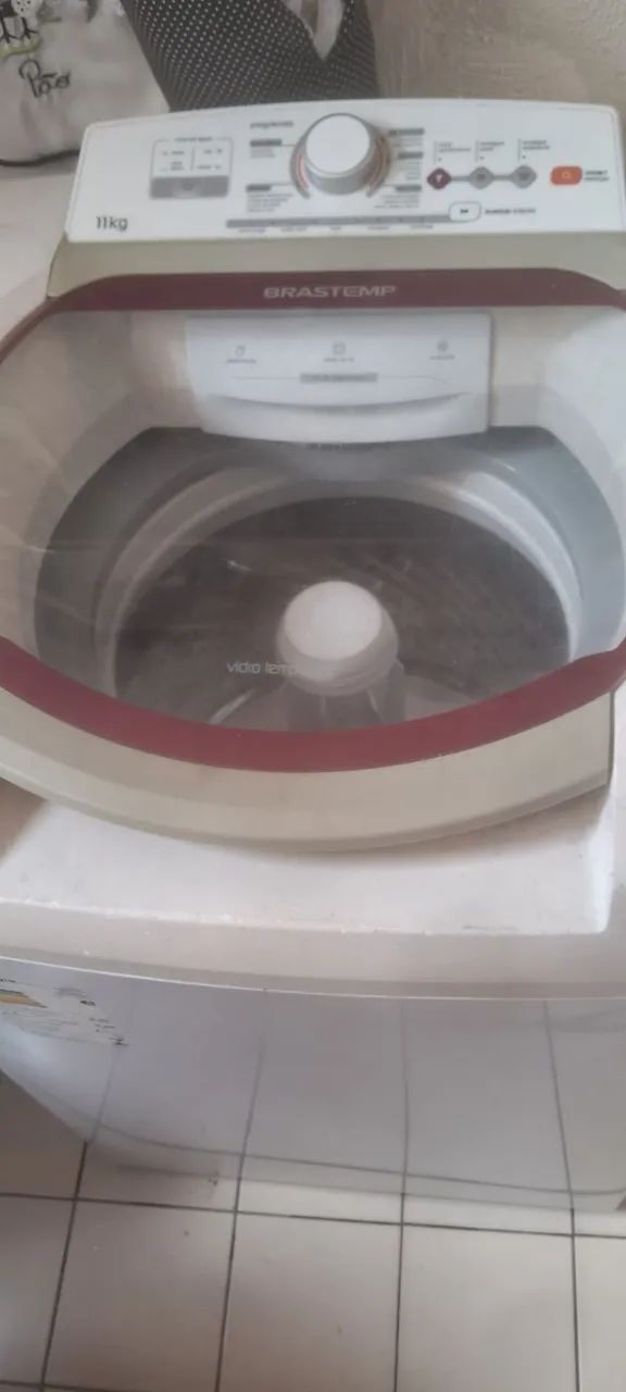 Máquina de lavar roupas 