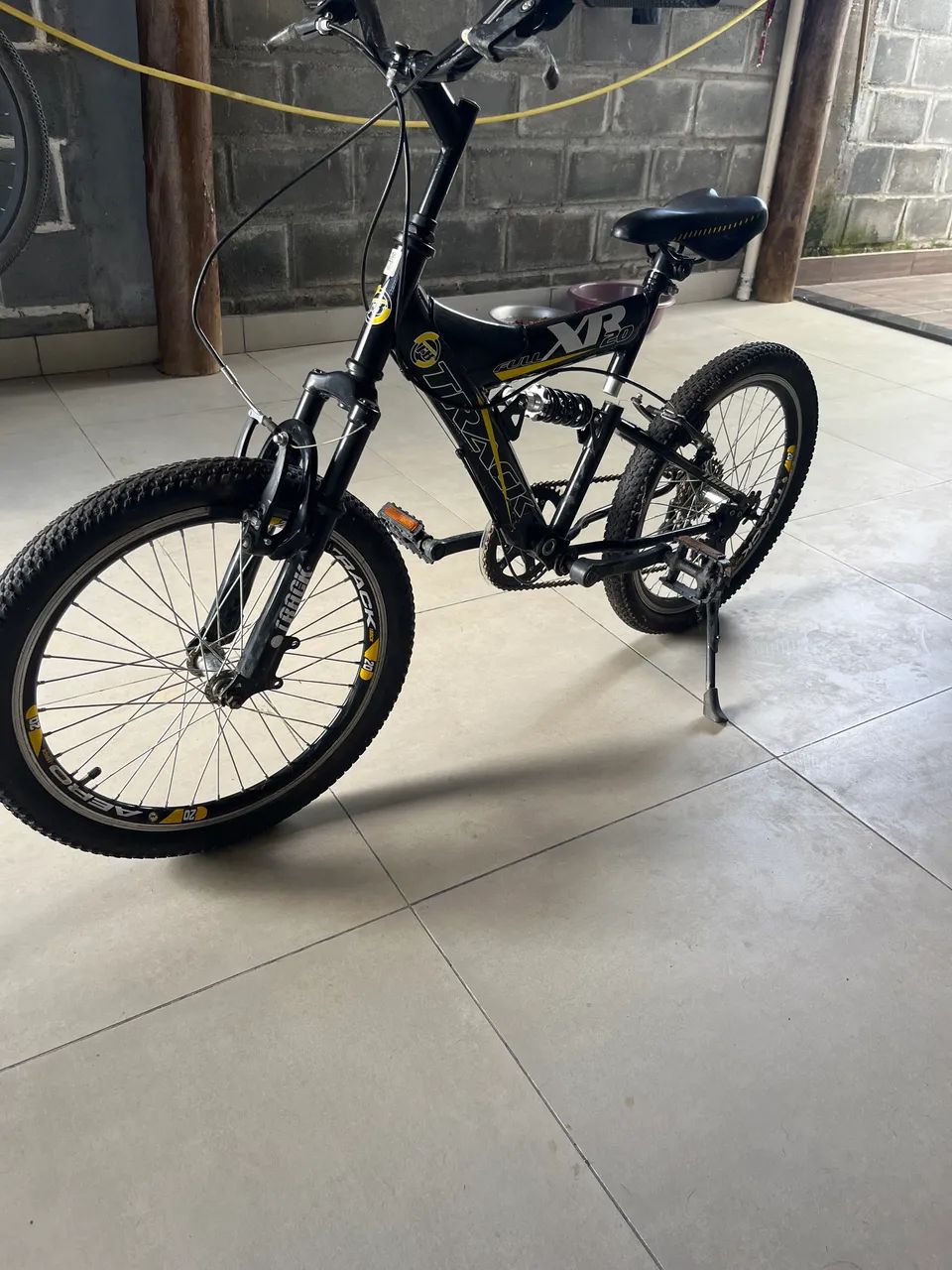 Bicicleta XR Track Aro 20