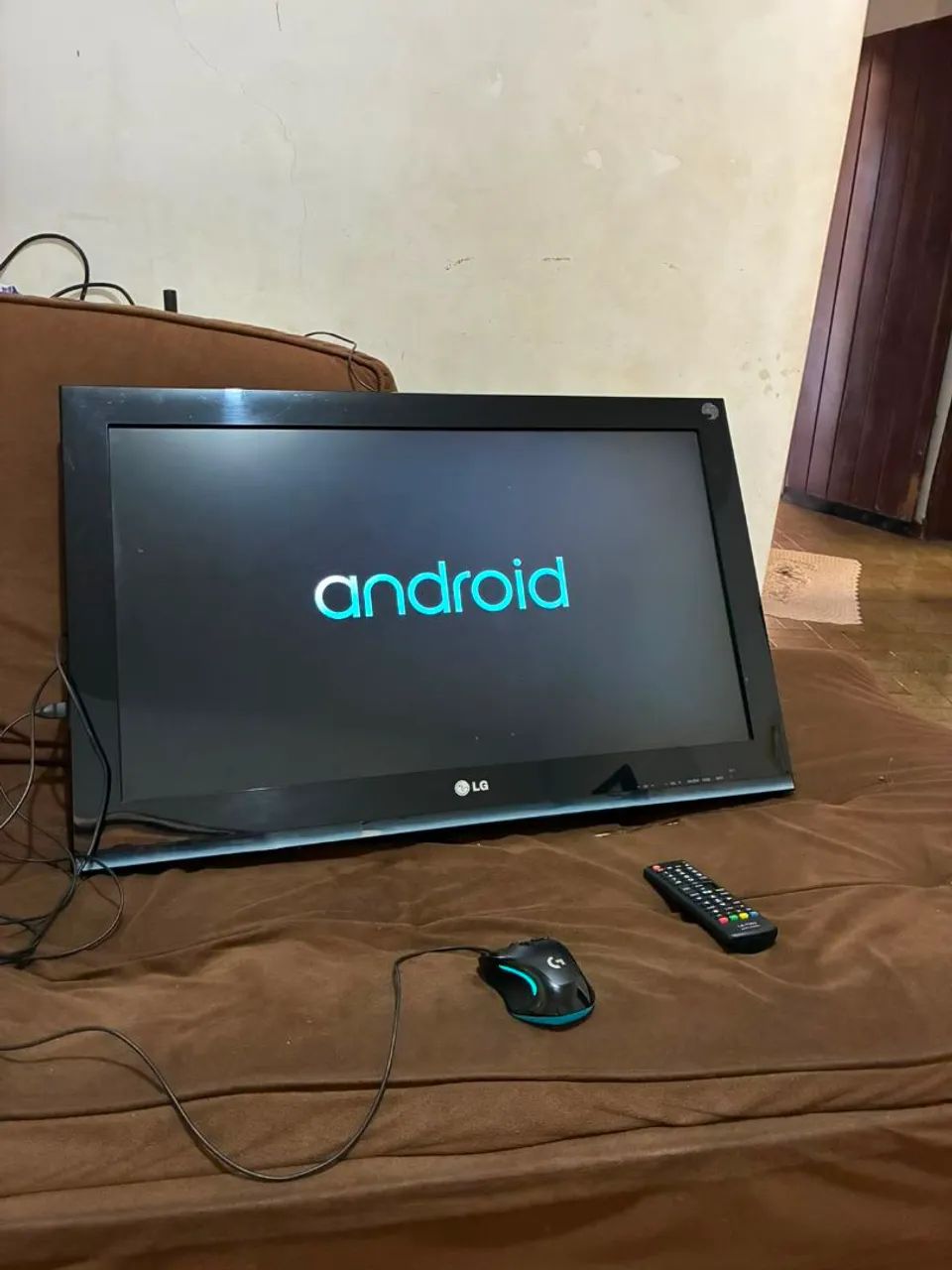 Tv 32 polegadas + pen-drive smart 