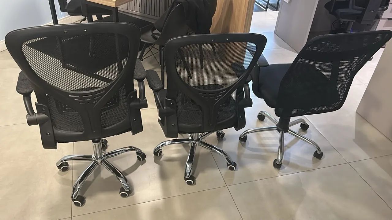 3 cadeiras Escritório por R$ 200,00