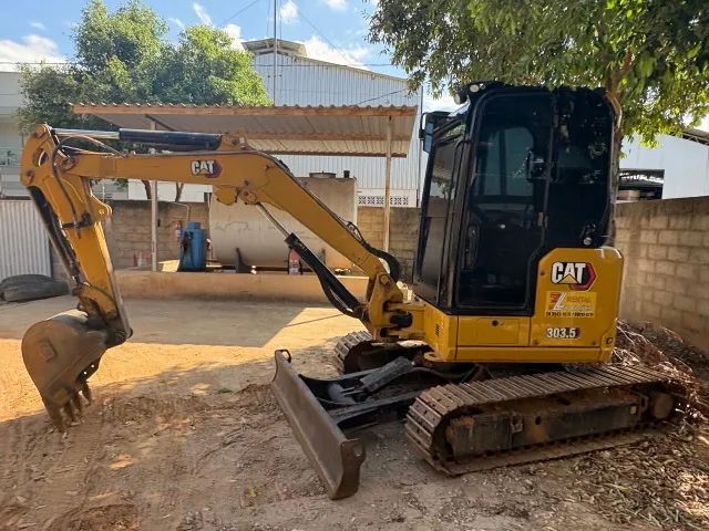 Mini Esvacadeira Caterpillar ano 2022 303,5 3.000 horas