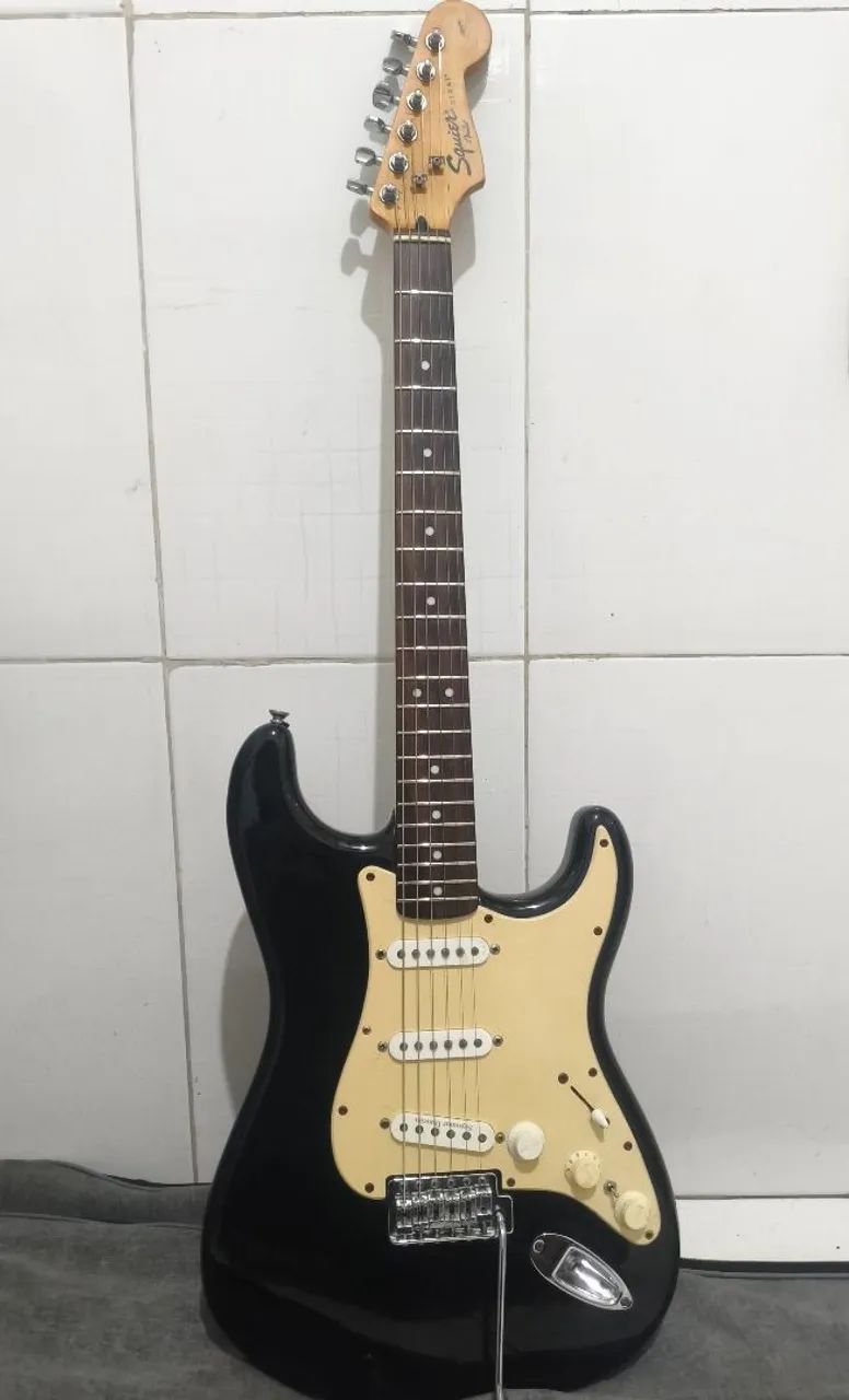 Guitarra fender squier affinity custom 