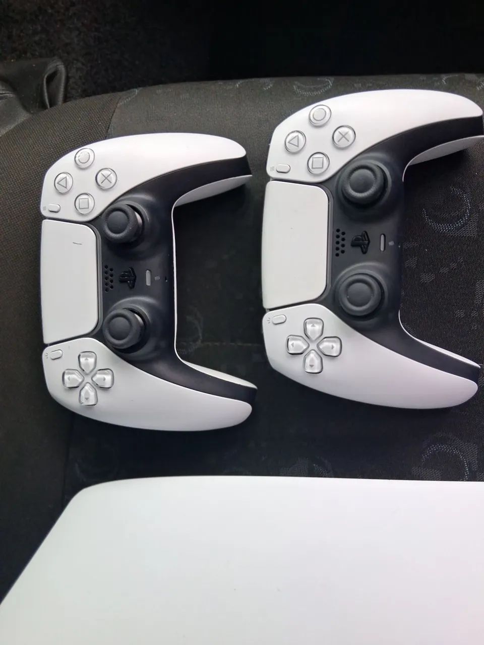 PlayStation 5  Slim Digital 825 gb Branco + 2 controles + FIFA 2026 + GTA 5. - Foto 3