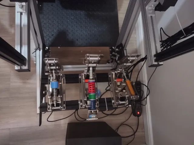 Direct Drive R9 V3 + Cockpit  - Foto 4