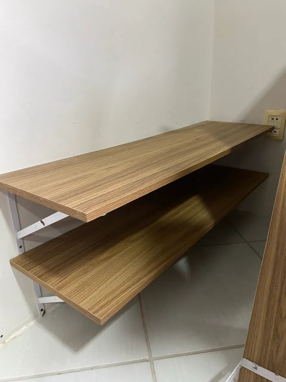 Prateleiras kit com 4 peças e contendo mão francesa