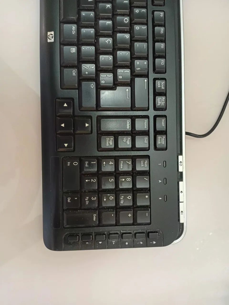 TECLADO DE COMPUTADOR COM CABO MINI DIN (6 VIAS - PINOS)