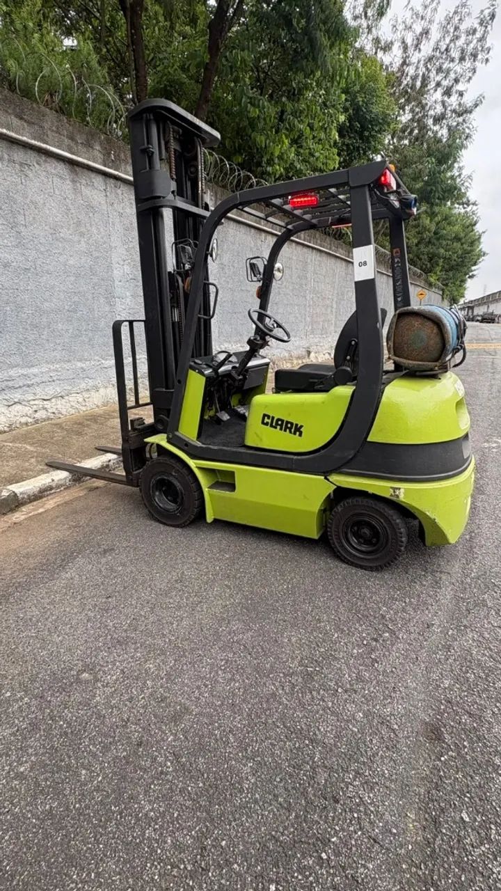 Empilhadeira Clark CMP 18 | 1.800kg | Triplex 6,50m | Revisada - Foto 6