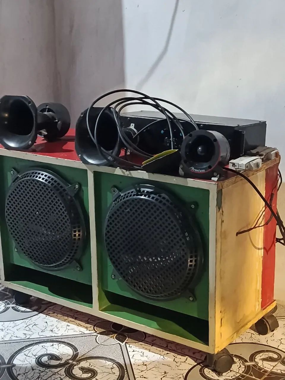 Caixa de som com Bluetooth 
