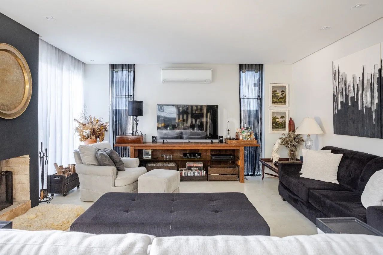 Casa Residencial de 4 dorms no bairro Jurerê - Foto 4