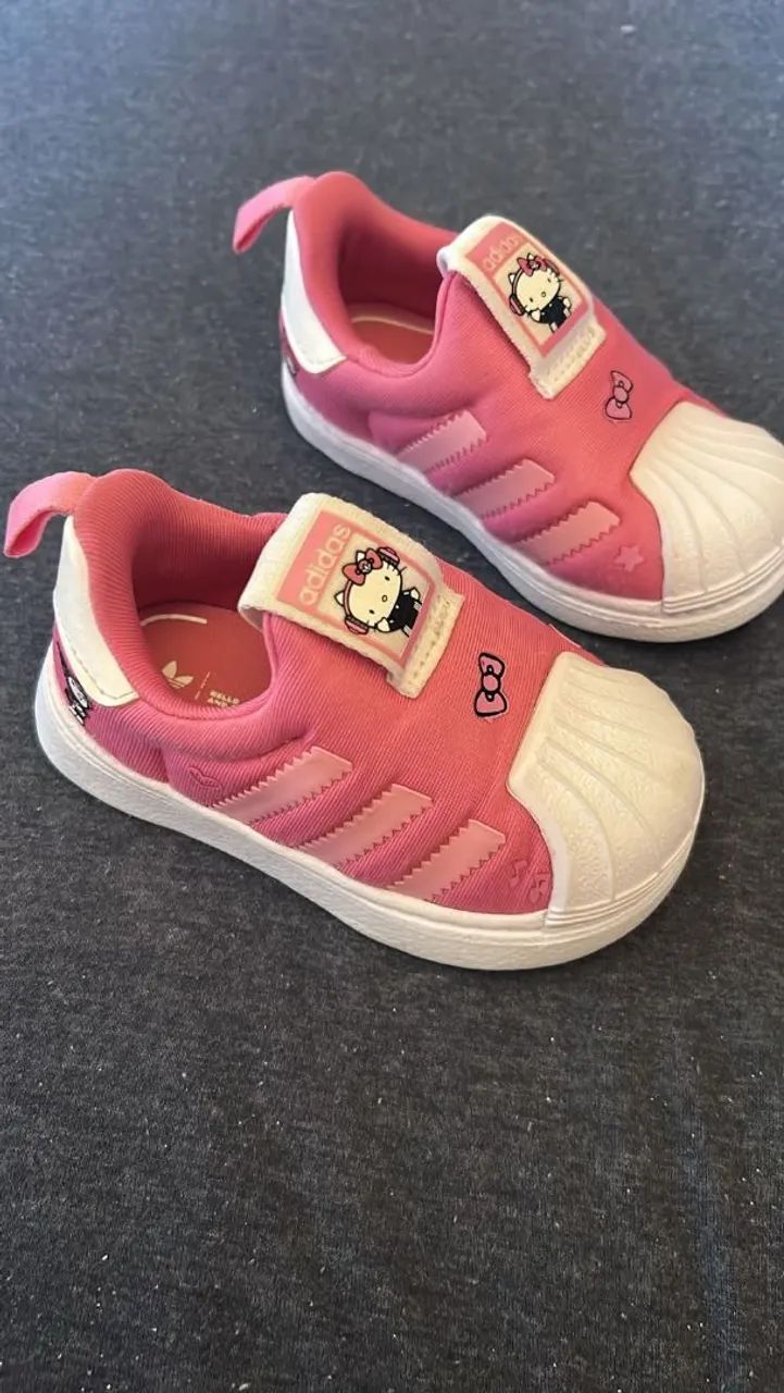 tênis bebê Adidas tamanho 18