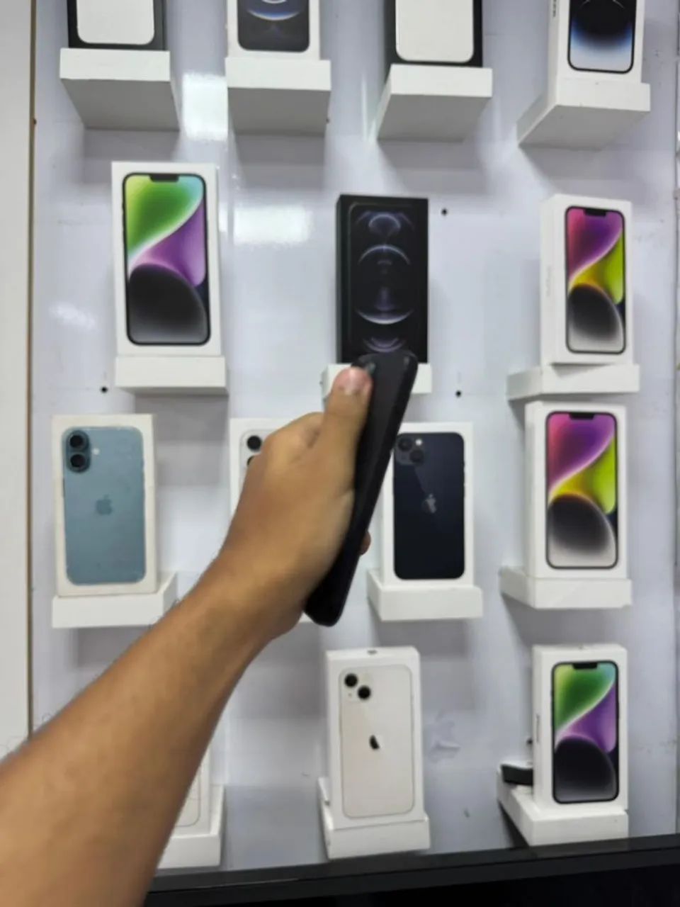 IPHONE 15 128 GB 3.100,00 - Foto 3