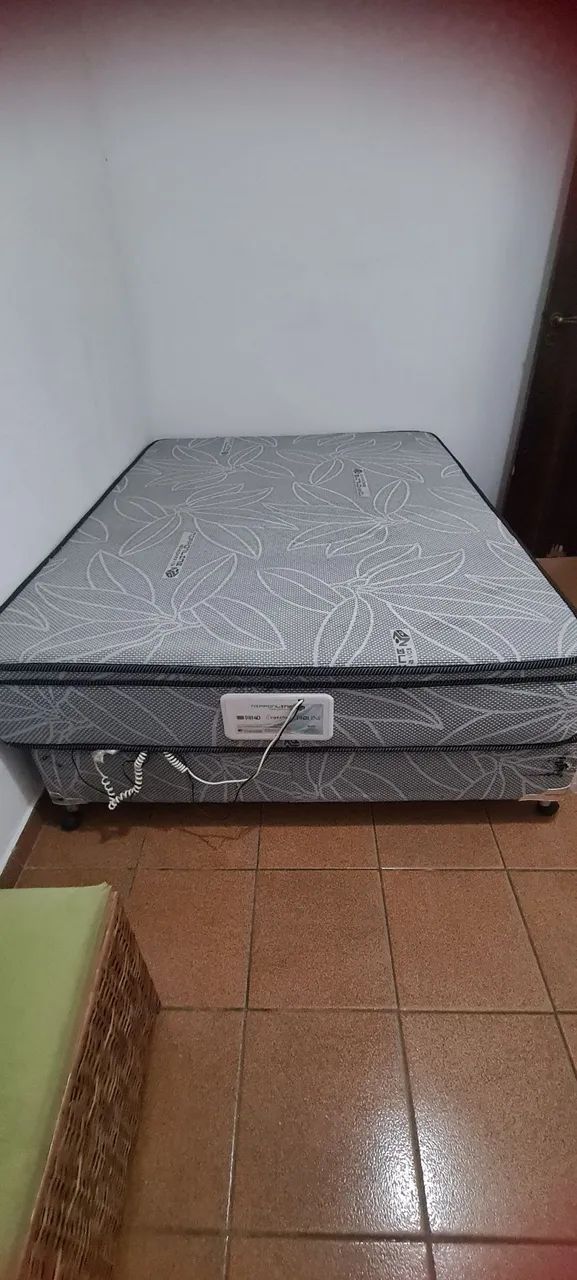 Cama Box casal com pastilhas magnéticas e massageador 