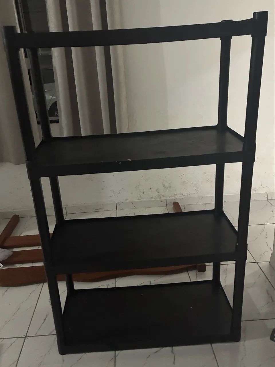 Prateleira preta 