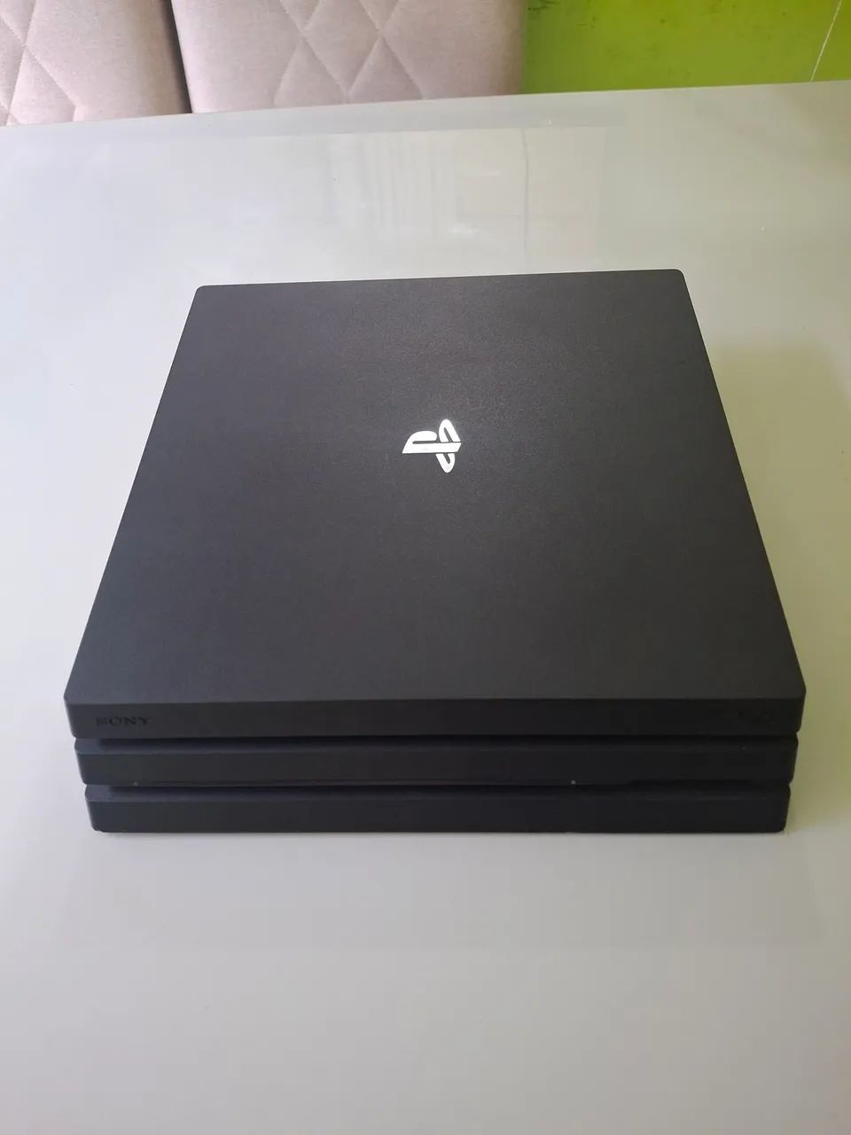 PS4 PRO 1TB - Foto 4