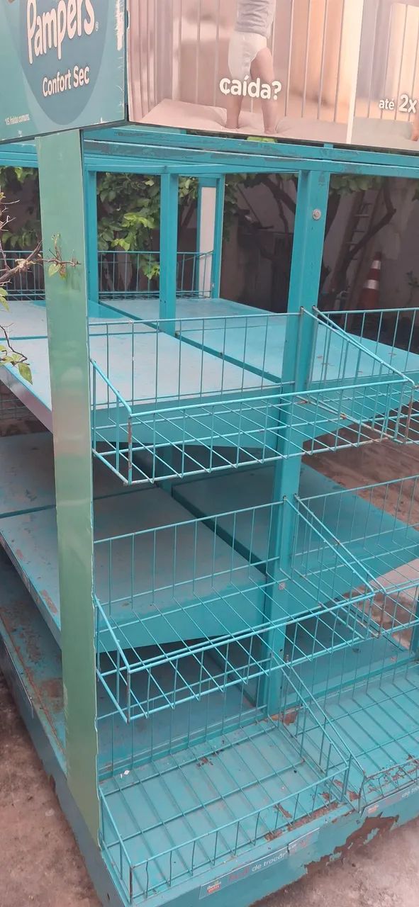 Expositor chama  * - Foto 5