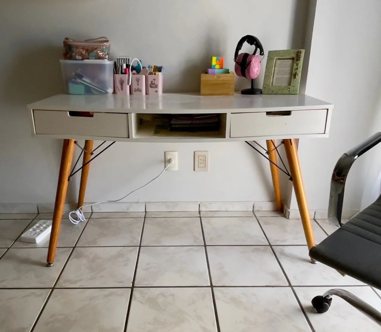 Escrivaninha eames vintage + cadeira - Foto 2