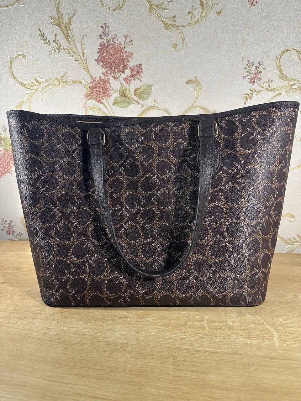 PROMO - Bolsa guess manograma marrom - Foto 3